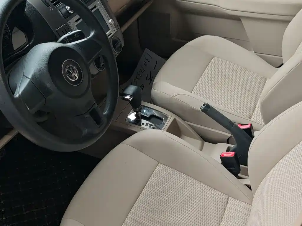 Volkswagen Polo — миниатюра 8