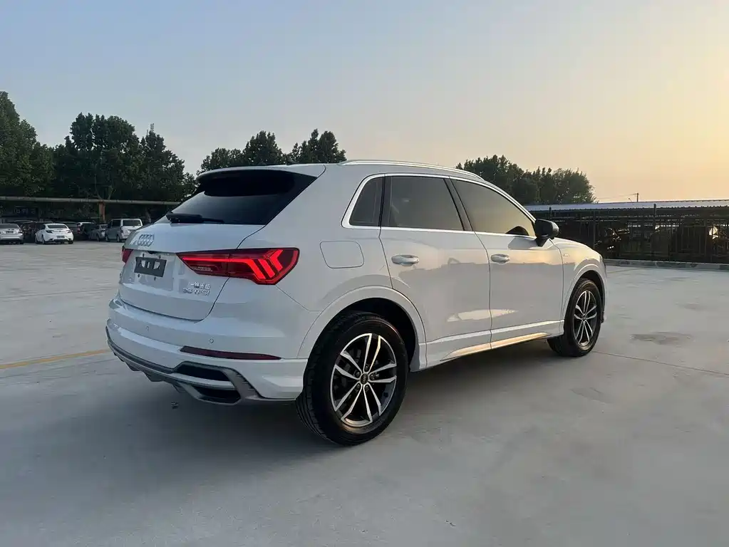 Audi Q3 2022 35 TFSI