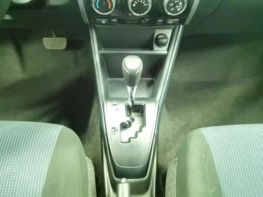 Toyota Yaris L — миниатюра 16