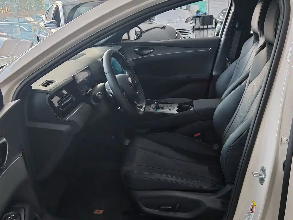 BYD Seal 06 — миниатюра 9