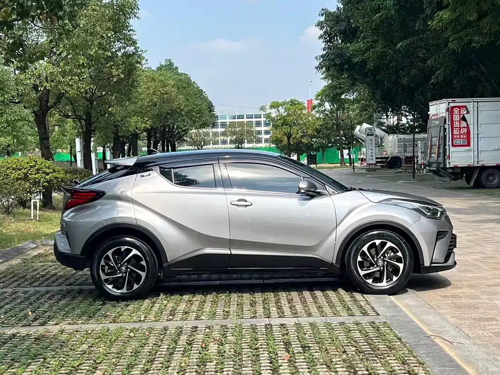 Toyota IZOA — миниатюра 7