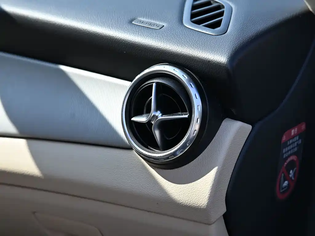 Mercedes-Benz GLA — миниатюра 9