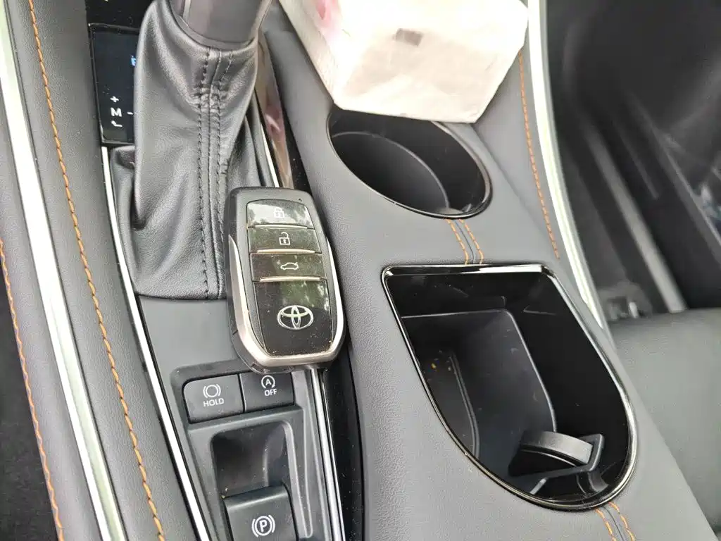 Toyota Avalon — миниатюра 12