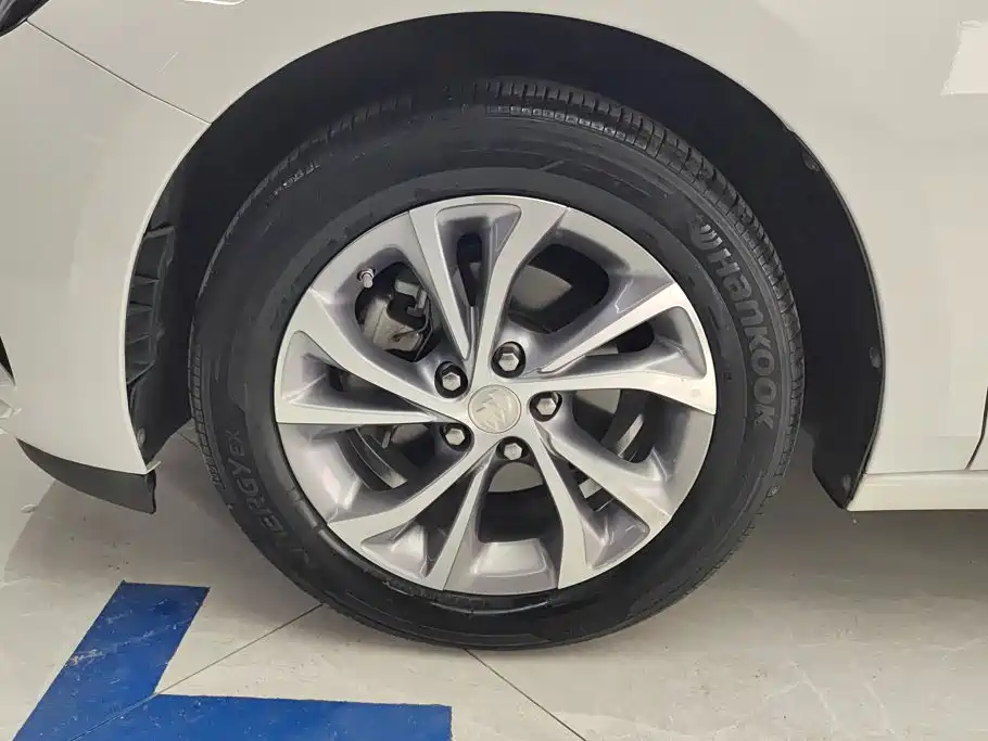 Buick Verano — миниатюра 6