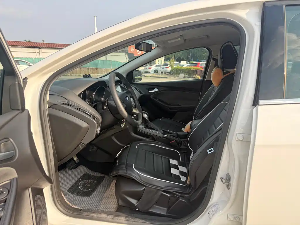 Ford Focus — миниатюра 4