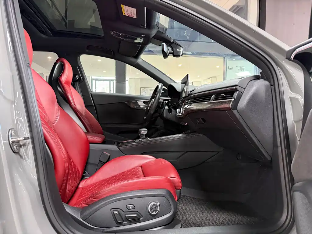 Audi S4 — миниатюра 9