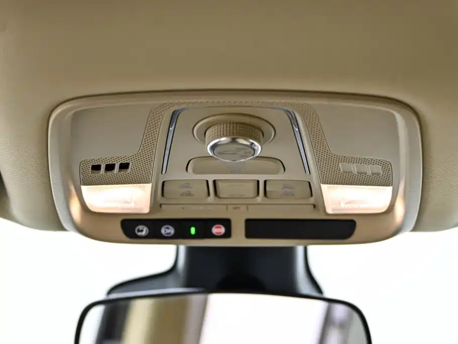 Buick GL8 Hybrid — миниатюра 28