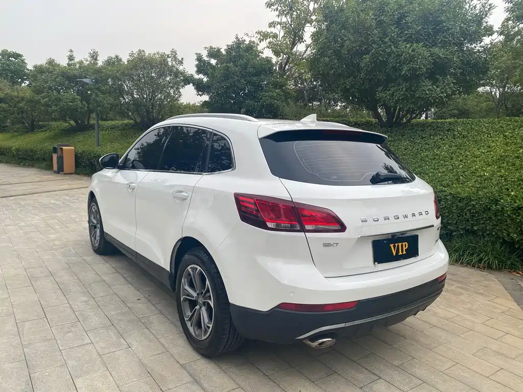 Borgward BX7 — миниатюра 16