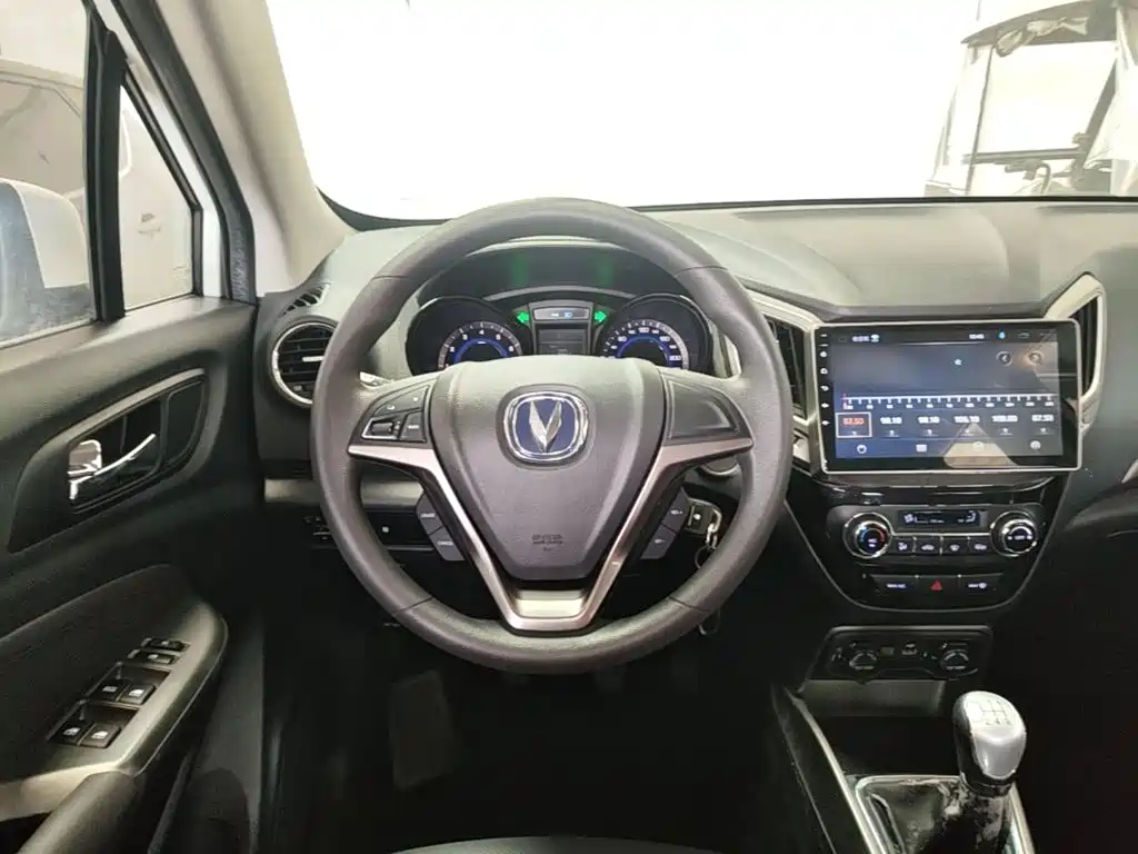 Changan CS15 — миниатюра 11