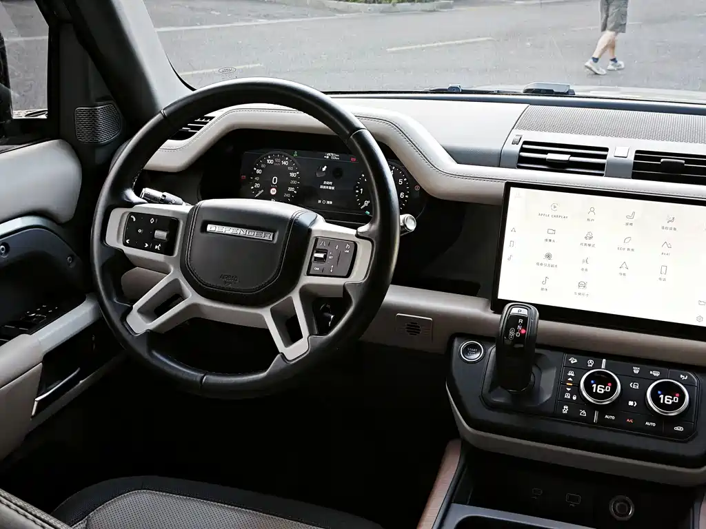 Land Rover Defender — миниатюра 12