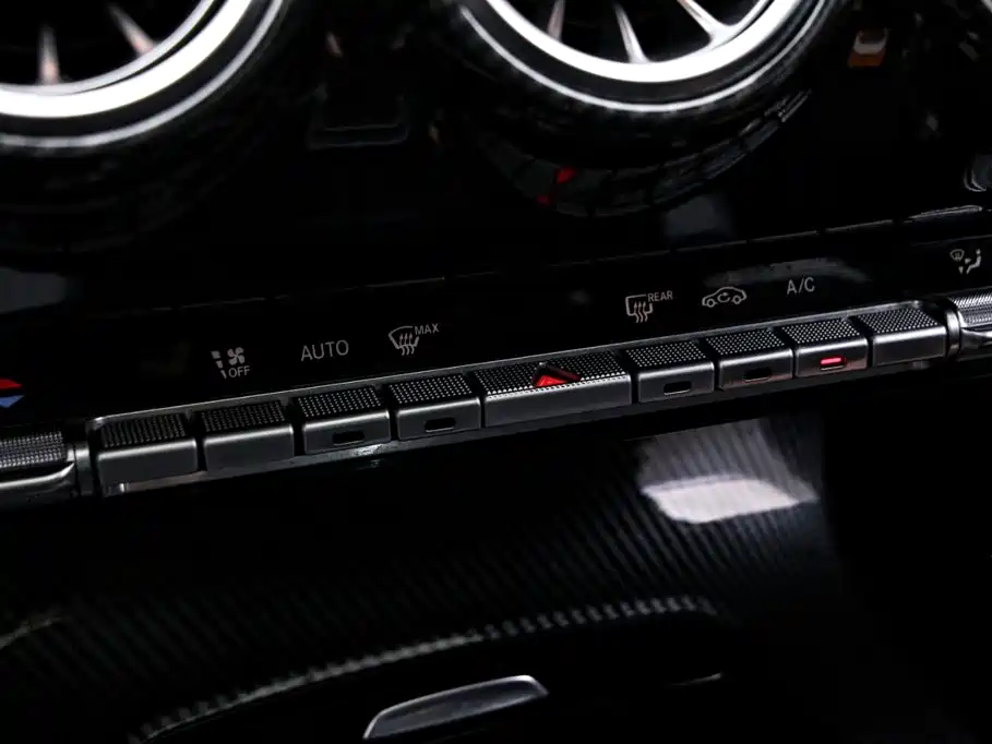 Mercedes-Benz A-Class — миниатюра 9