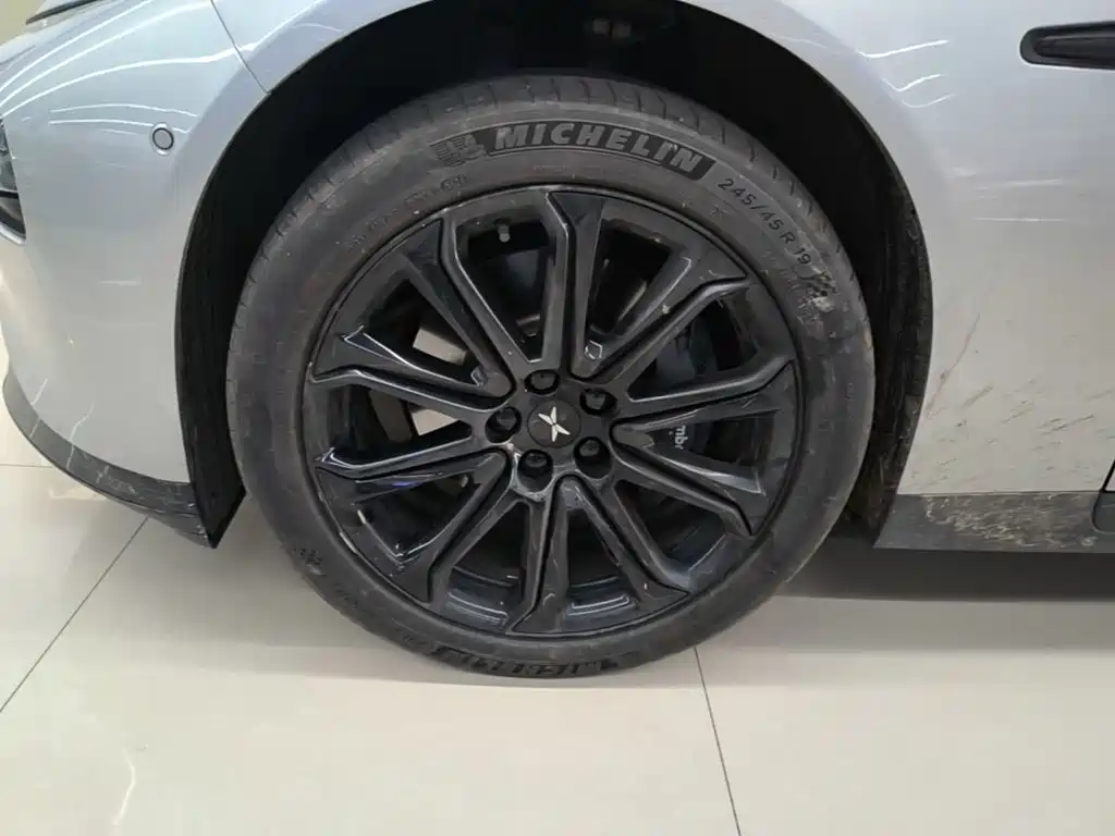 XPeng P7 — миниатюра 23