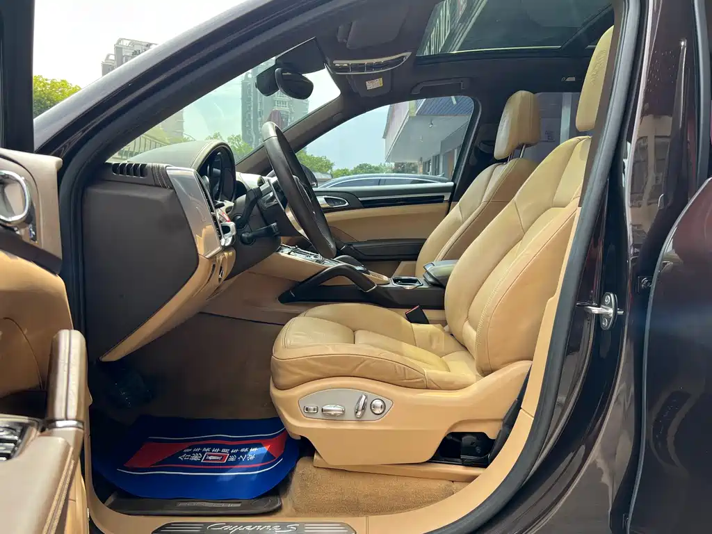 Porsche Cayenne Hybrid — миниатюра 22