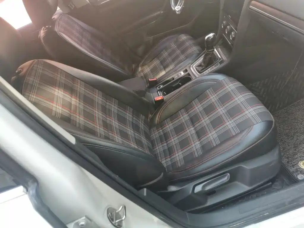 Volkswagen Golf — миниатюра 25