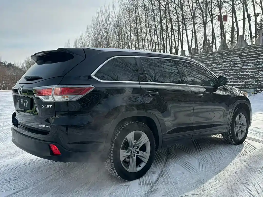 TOYOTA HIGHLANDER