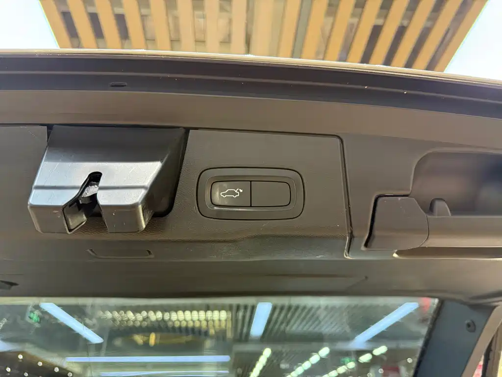 Volvo XC60 — миниатюра 25