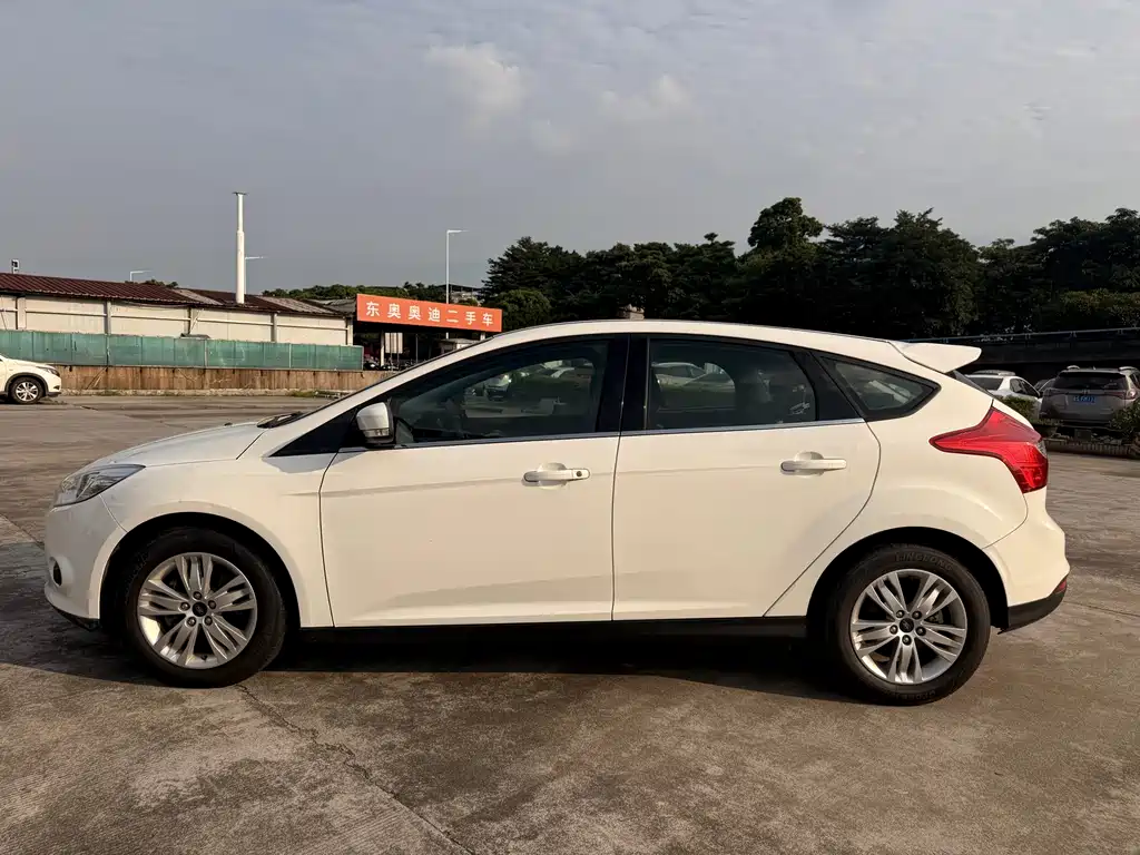 Ford Focus — миниатюра 11