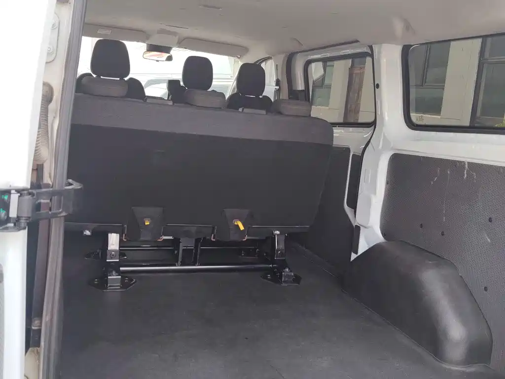 Ford Transit — миниатюра 7