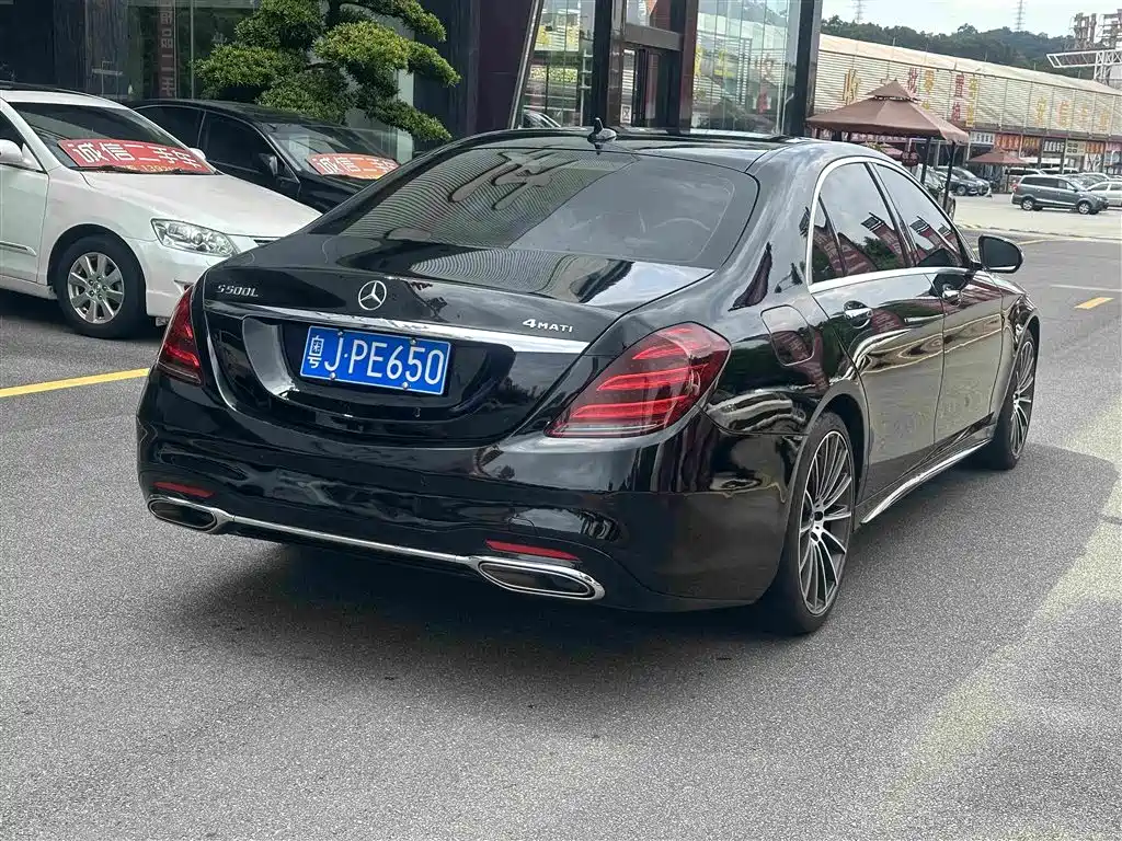 Mercedes-Benz S-Class — миниатюра 6