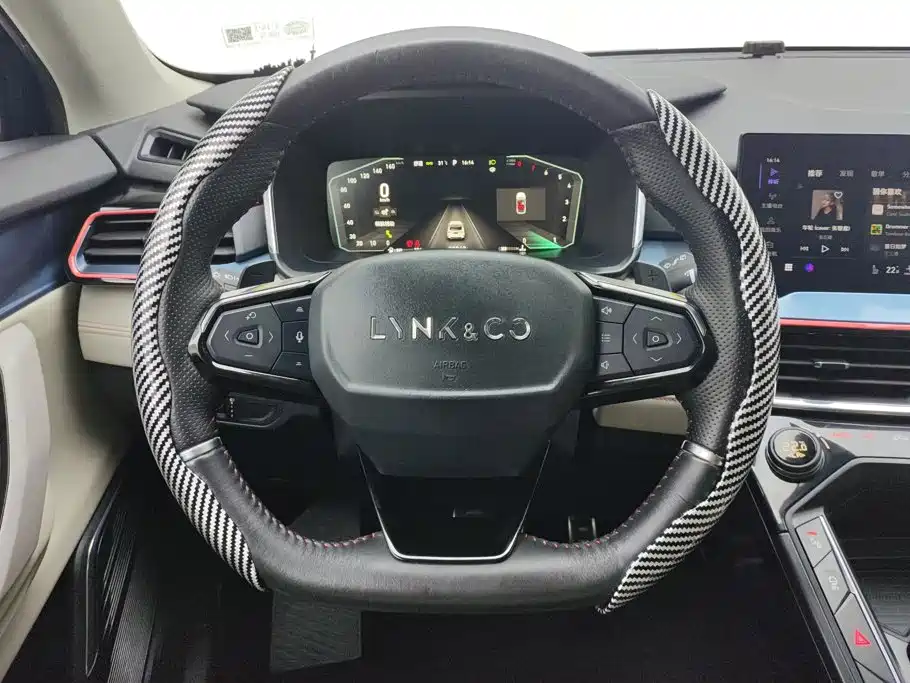 Lynk & Co 06 — миниатюра 15