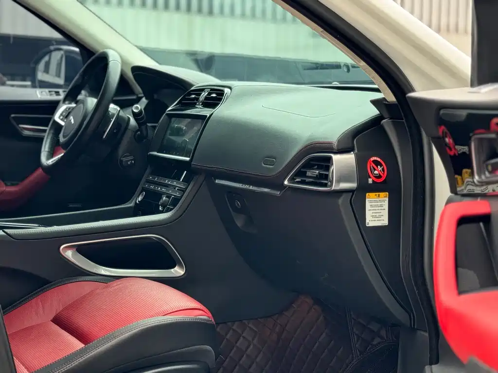 Jaguar F-PACE — миниатюра 9