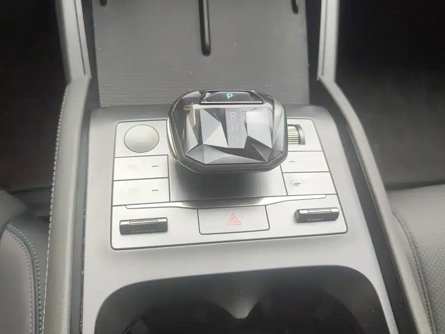 BYD Qin L — миниатюра 16