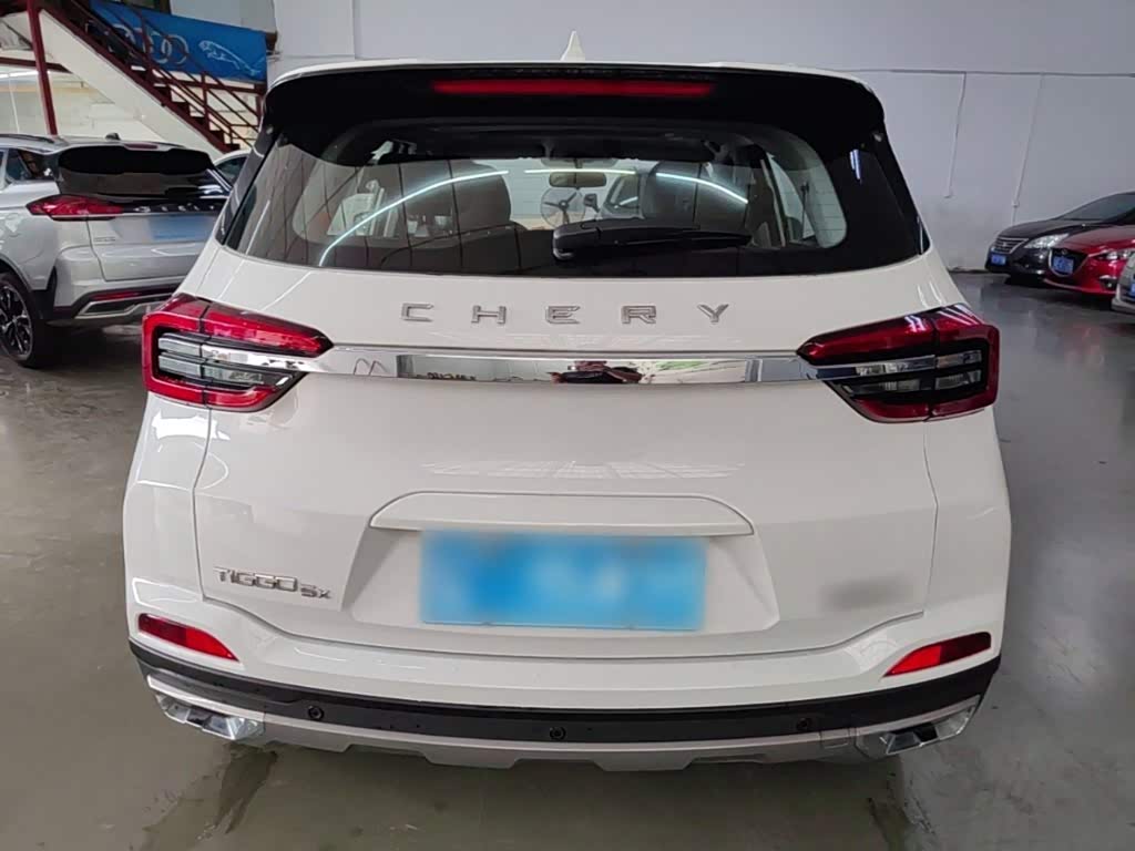CHERY Tiggo 5x 1.5 л 2023 г. Белый, пробег 29800 км