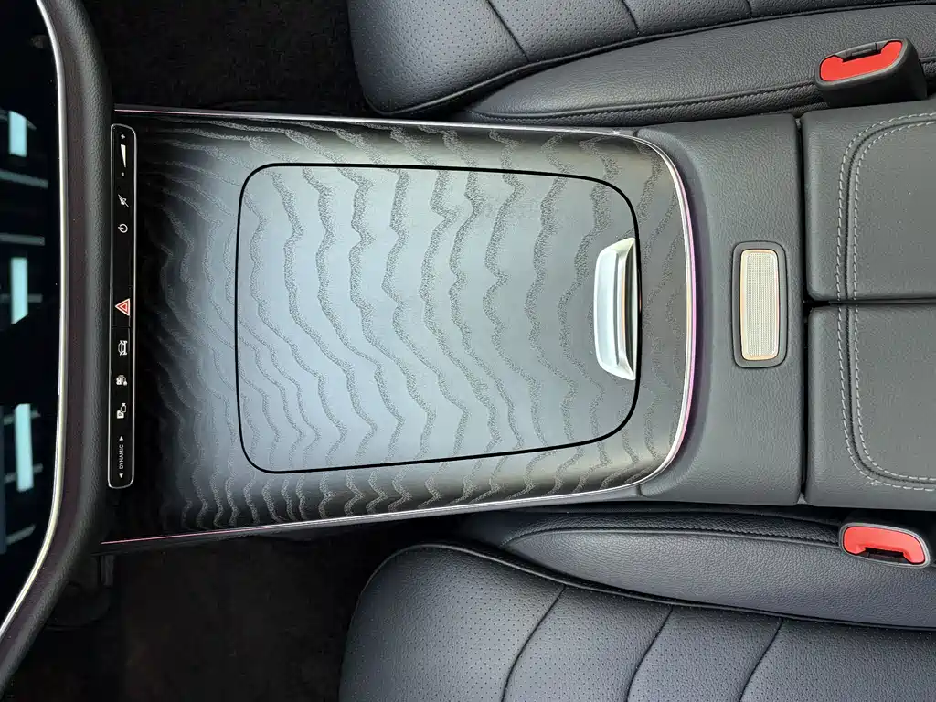 Mercedes-Benz E-Class New Energy — миниатюра 9