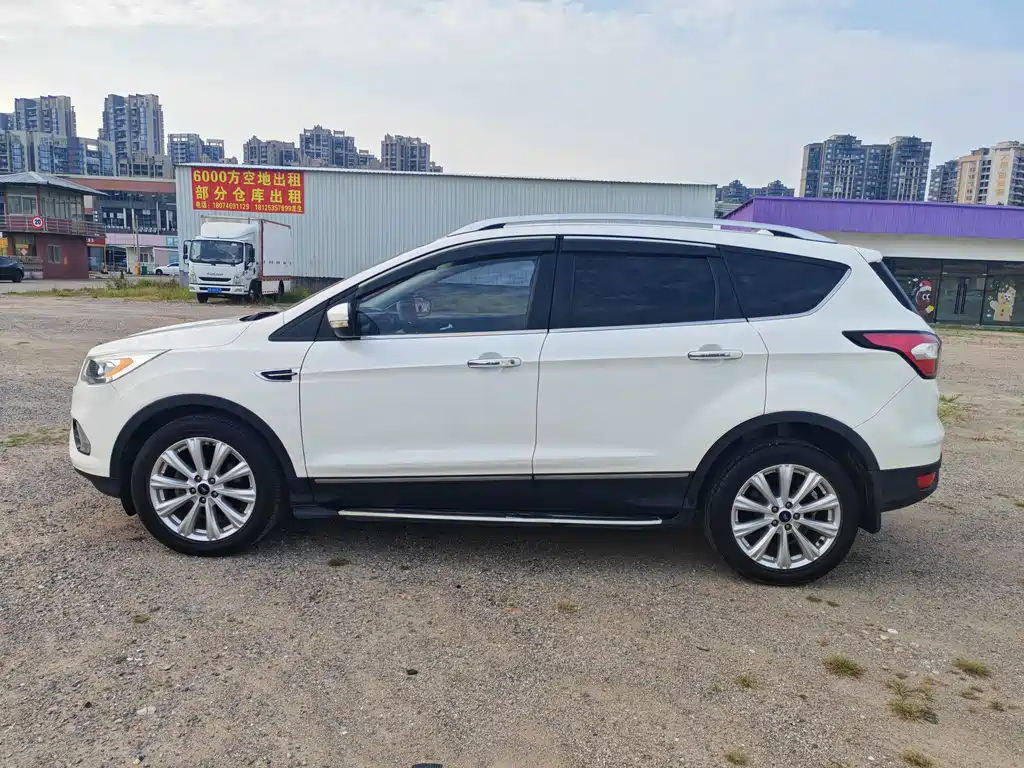 Ford Kuga — миниатюра 12