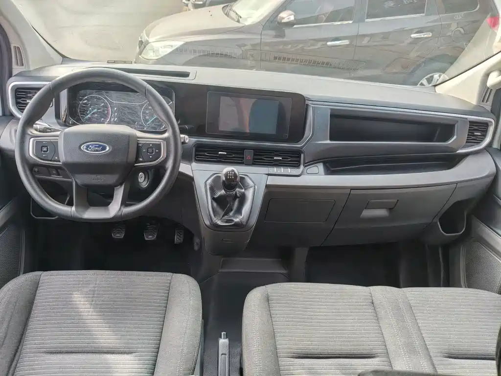 Ford Transit — миниатюра 4