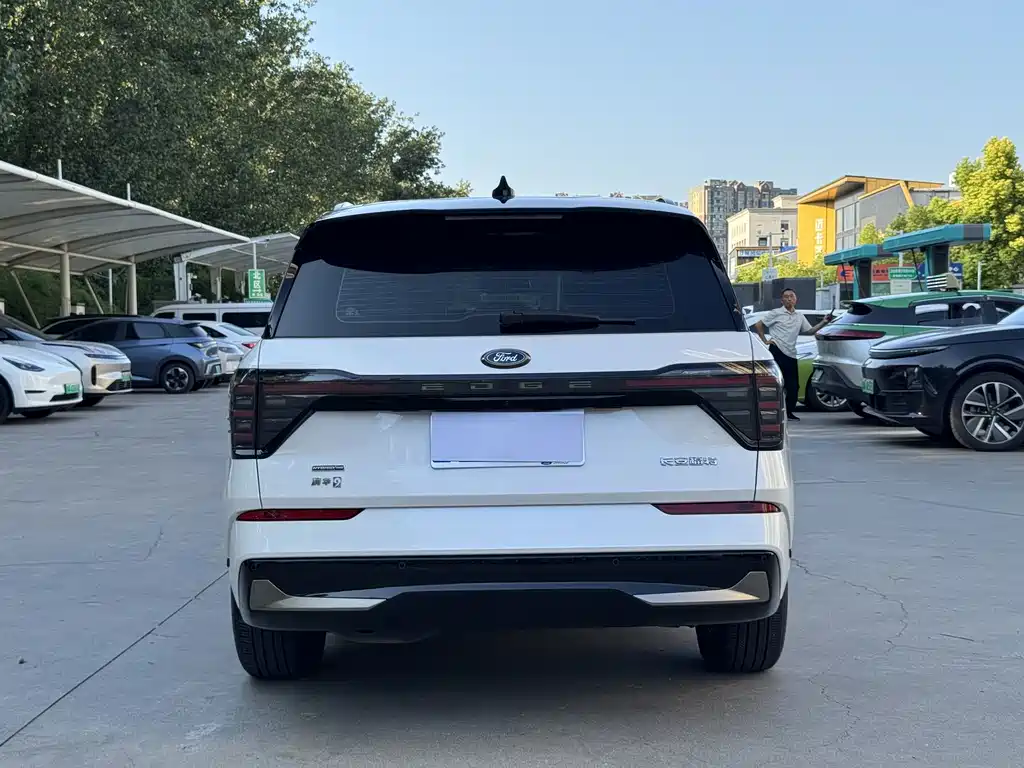 Ford Edge — миниатюра 3