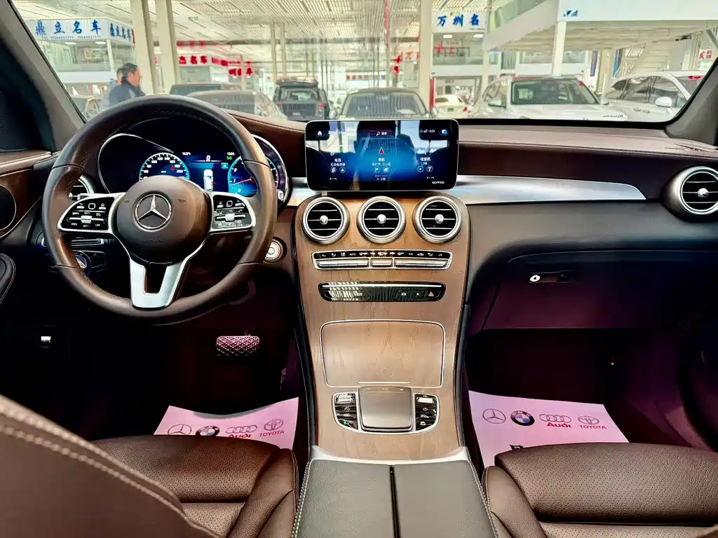 Mercedes-Benz GLC — миниатюра 8