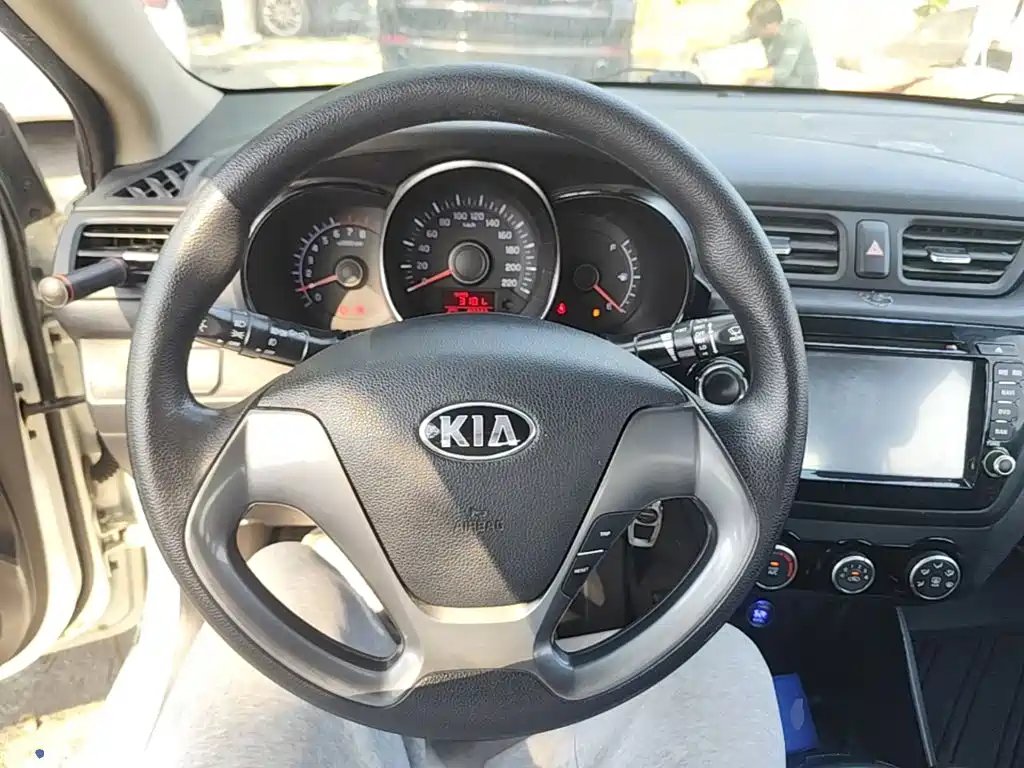 Kia K2 — миниатюра 11