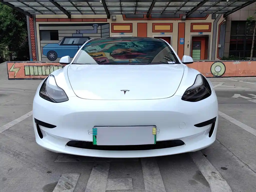 Tesla Model 3 — миниатюра 2