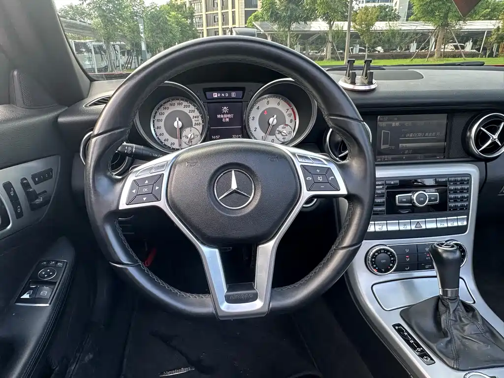 Mercedes-Benz SLK-Class — миниатюра 16