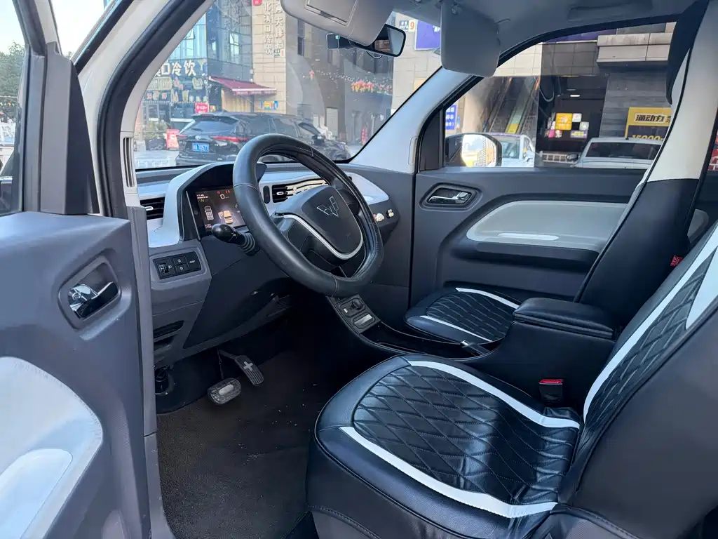 Wuling MINIEV — миниатюра 10
