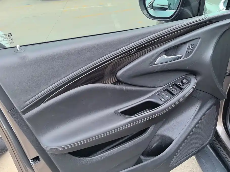 Buick Envision Plus — миниатюра 7