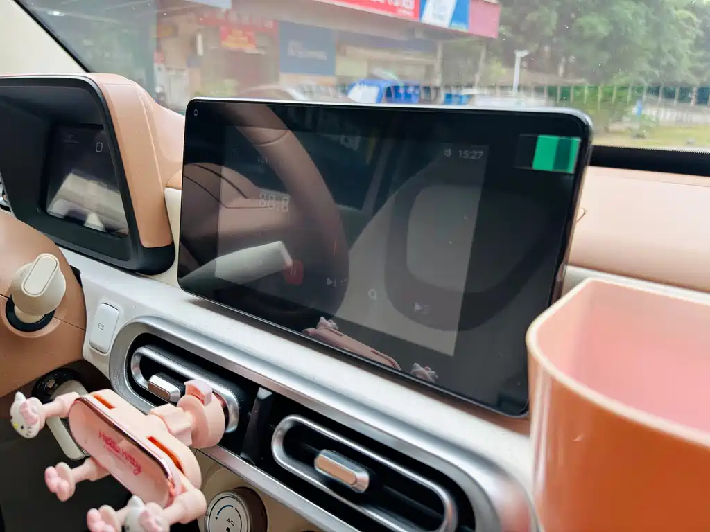 Wuling MINIEV — миниатюра 11