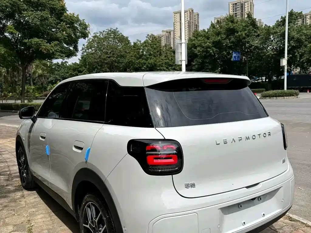 Leapmotor Leapmotor A10 — миниатюра 3