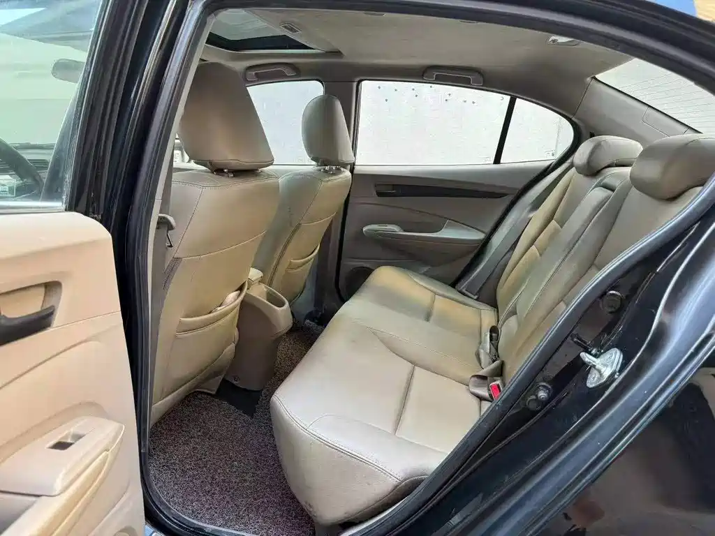 Honda City Classic — миниатюра 5