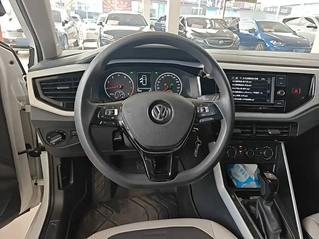 Volkswagen Polo — миниатюра 11