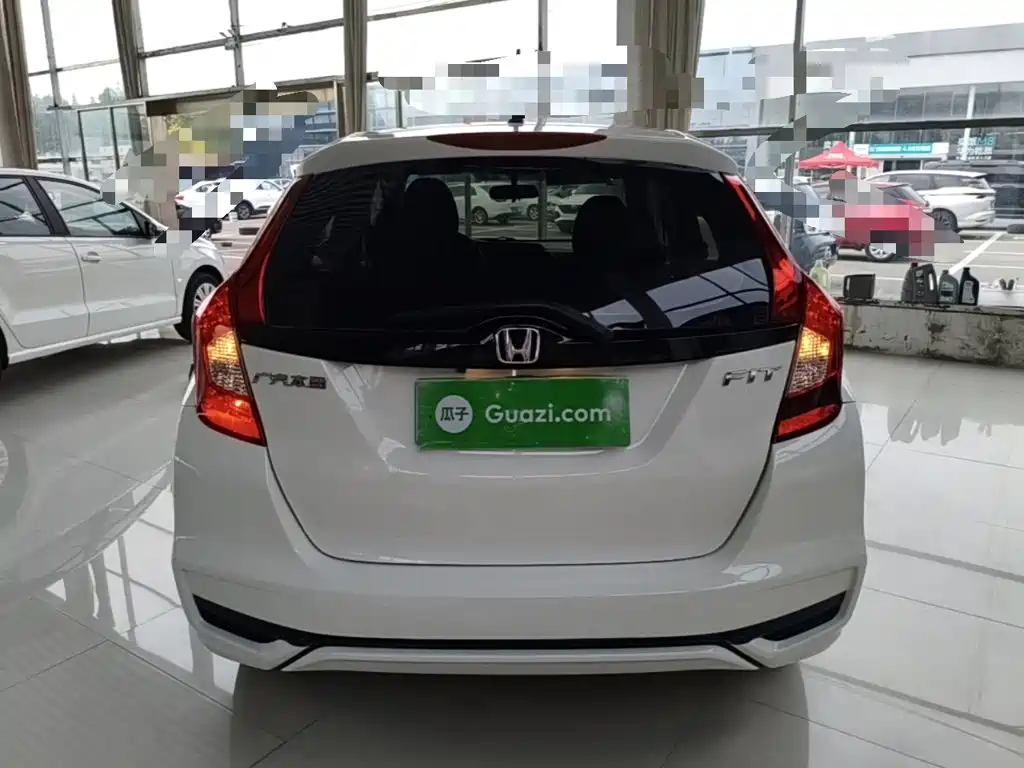 Honda Fit — миниатюра 6