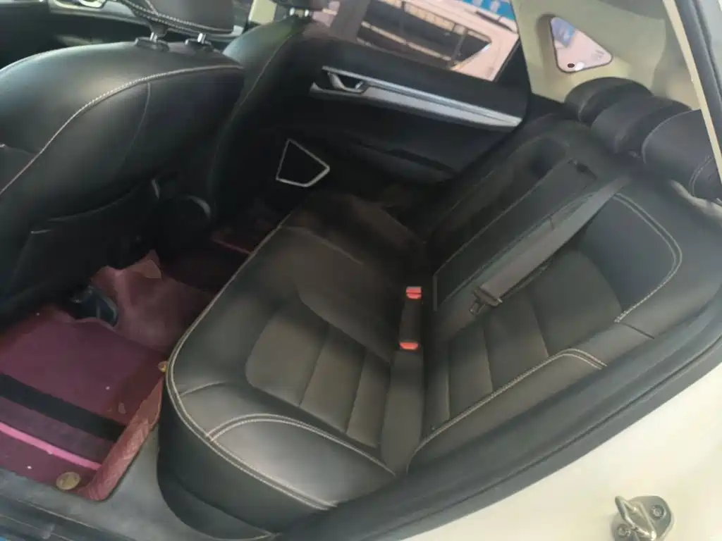 Geely Emgrand GS — миниатюра 17