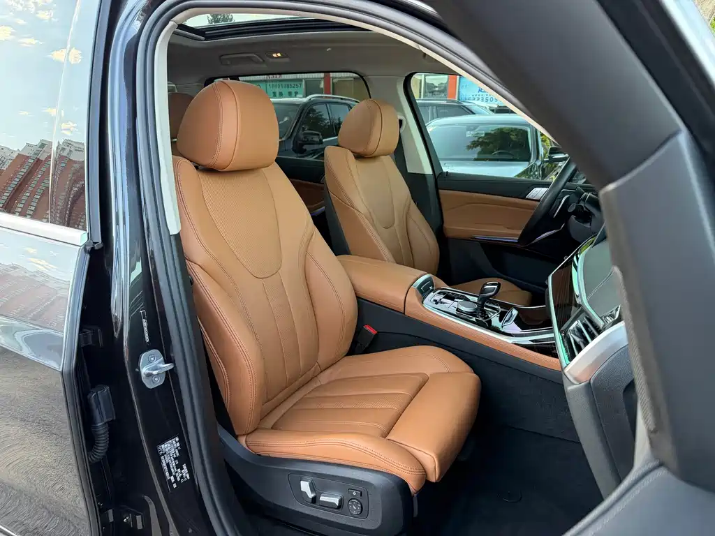 BMW X7 — миниатюра 13