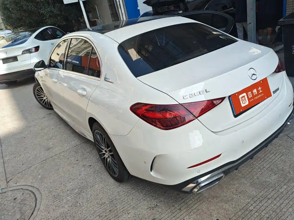 Mercedes-Benz C-Class — миниатюра 3