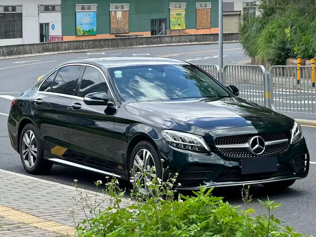 Mercedes-Benz C-Class — миниатюра 3