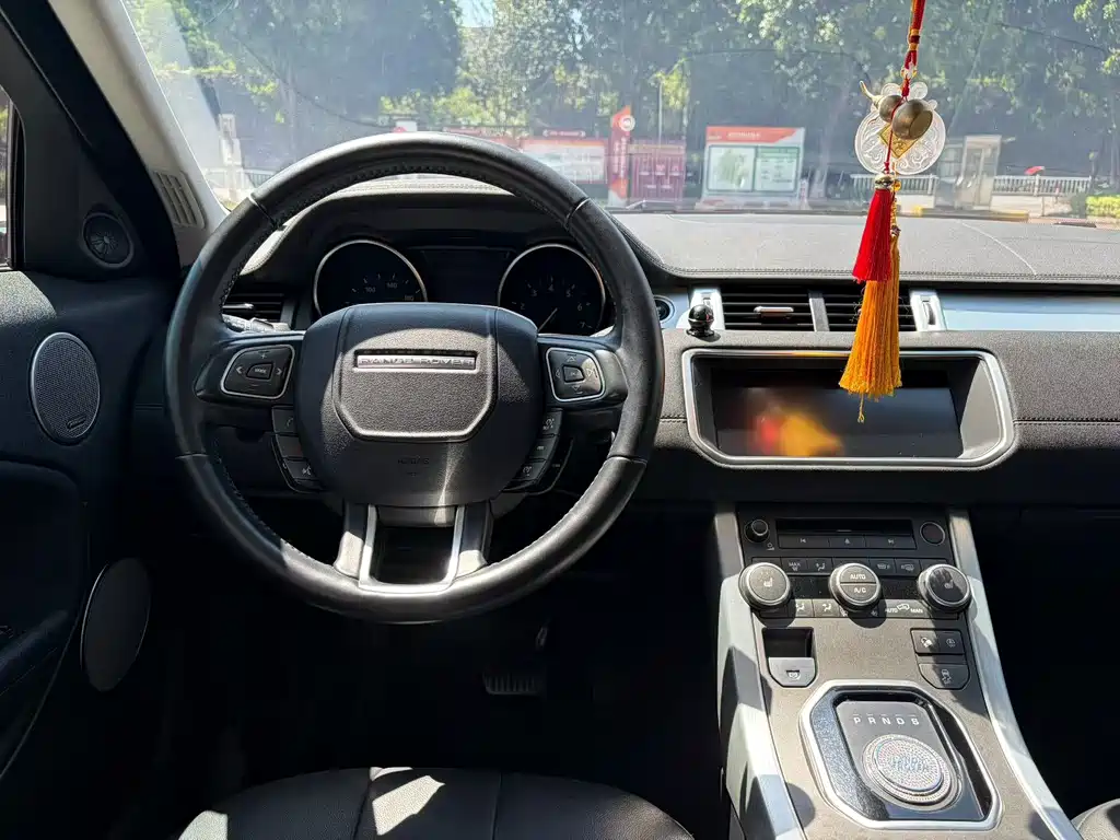 Land Rover Evoque — миниатюра 6