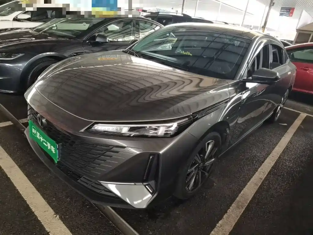 Changan Yida — миниатюра 2