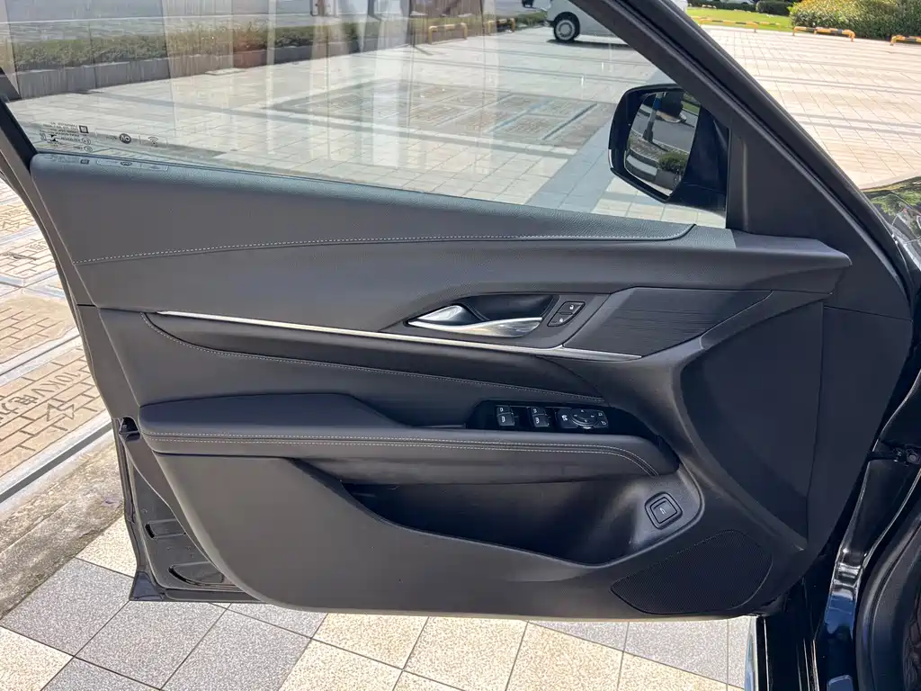 Cadillac CT4 — миниатюра 9