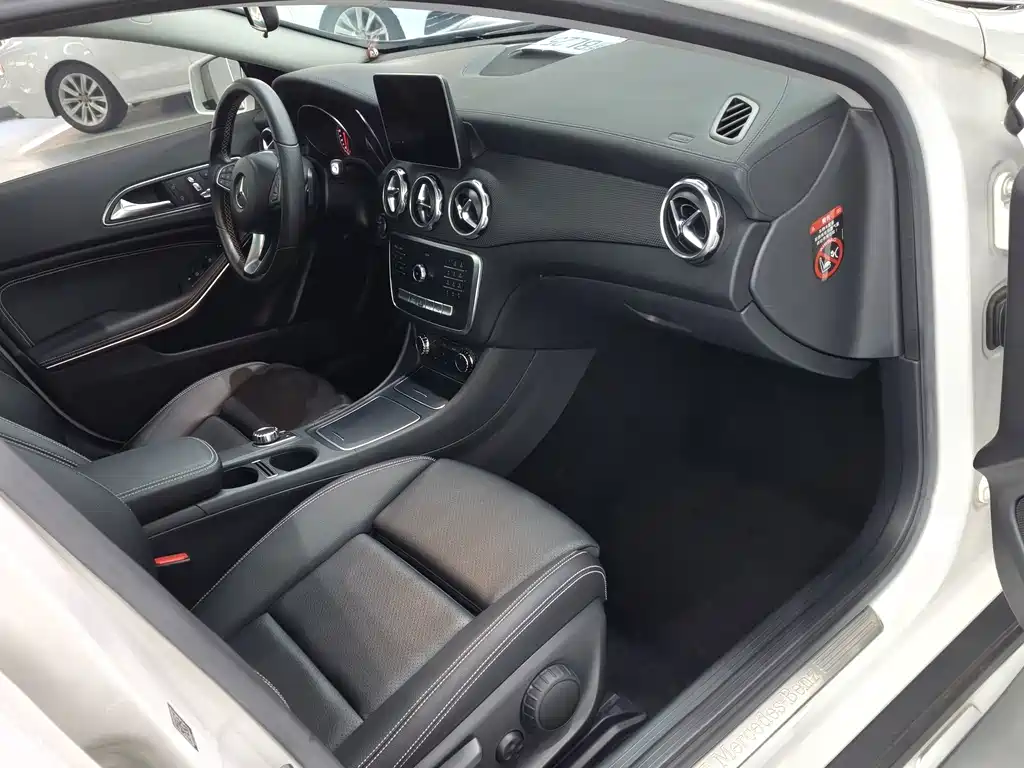 Mercedes-Benz GLA — миниатюра 4